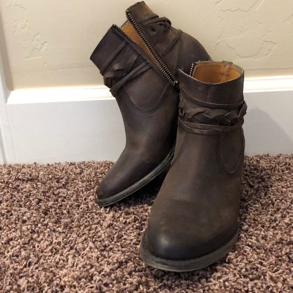Ankle booties